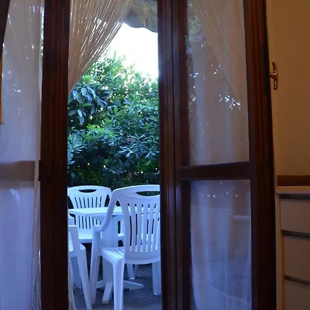 Appartamento Con Giardino Sul Mare Διαμέρισμα *